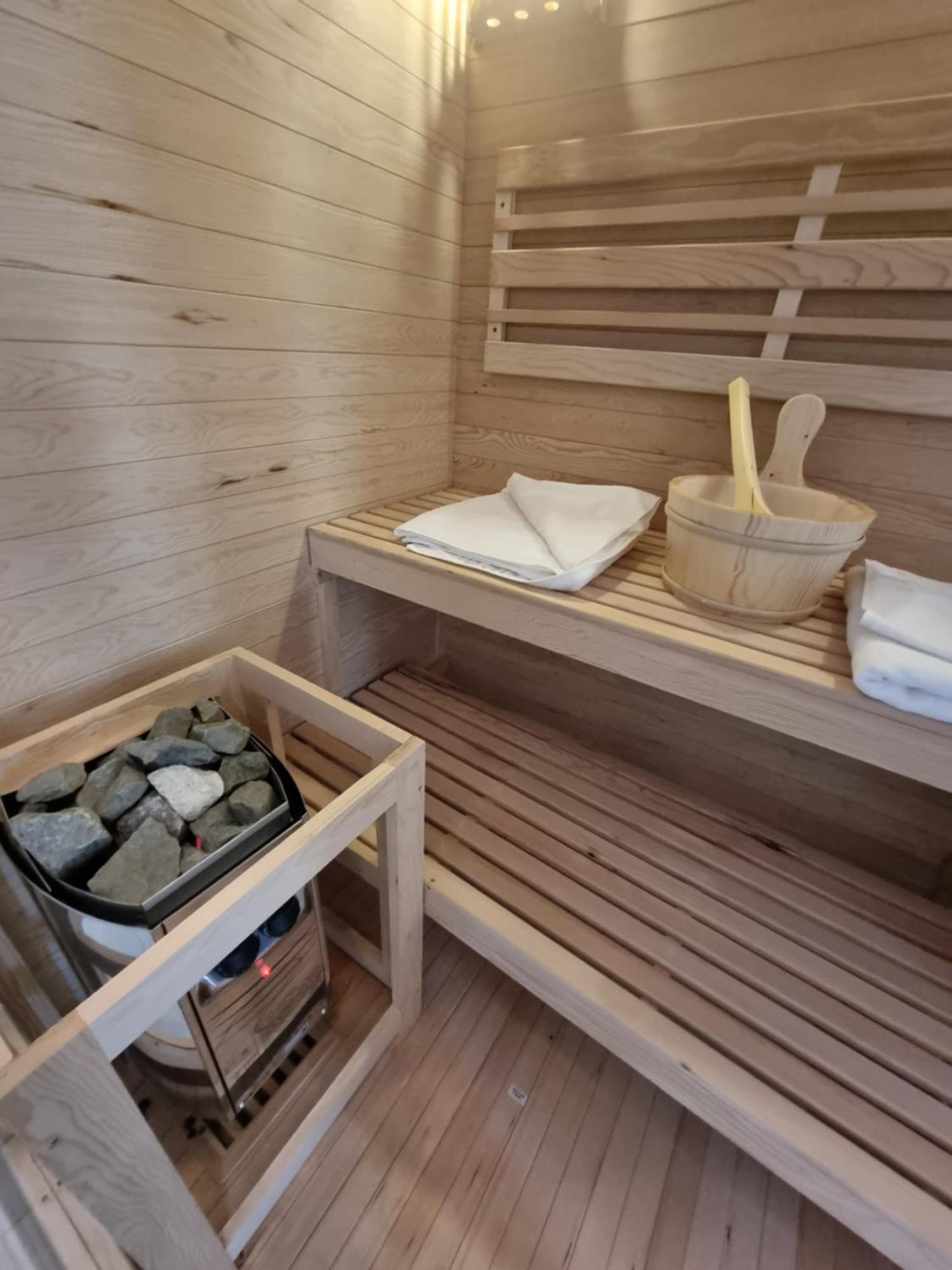 Amurresidence Sauna 5 Apartments Free Parking Jászvásár Kültér fotó